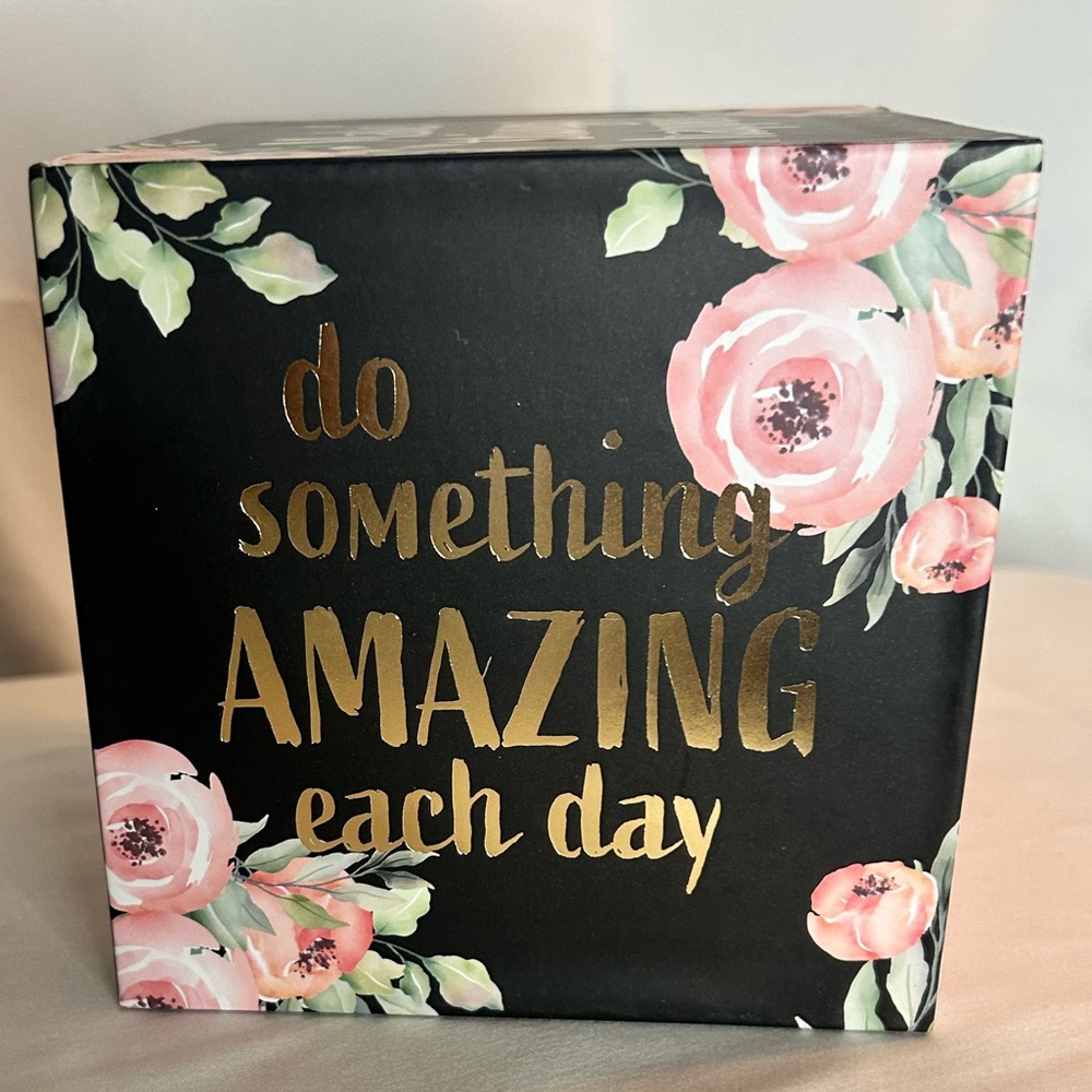 “Do Something Amazing” Sentiment Cube (NEW)